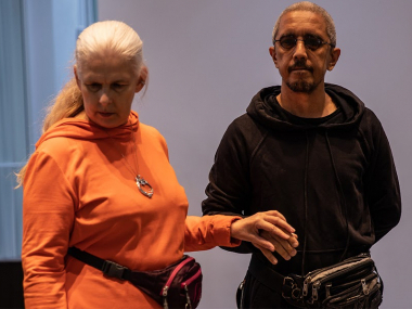 Превью публикации Фиолетовый мир Ирины Поволоцкой: «Город: Матрица» — воркшоп для каждого в городе